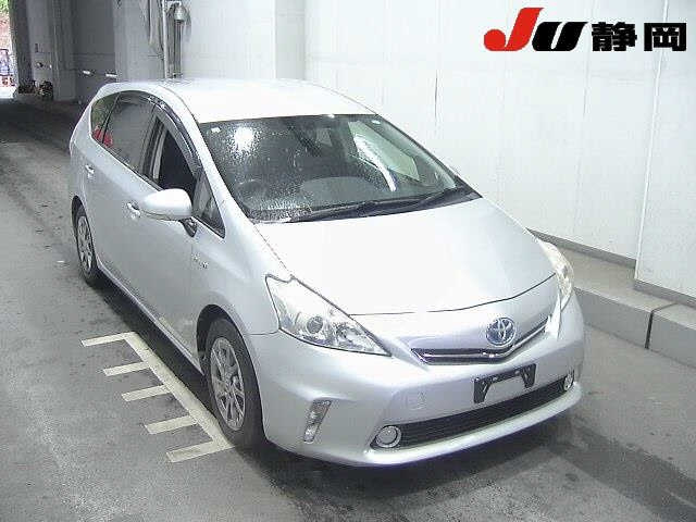 TOYOTA PRIUS ALPHA 2014