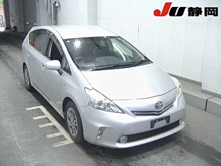 TOYOTA PRIUS ALPHA 2014