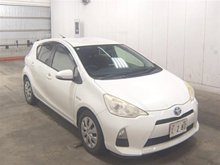 TOYOTA AQUA 2012