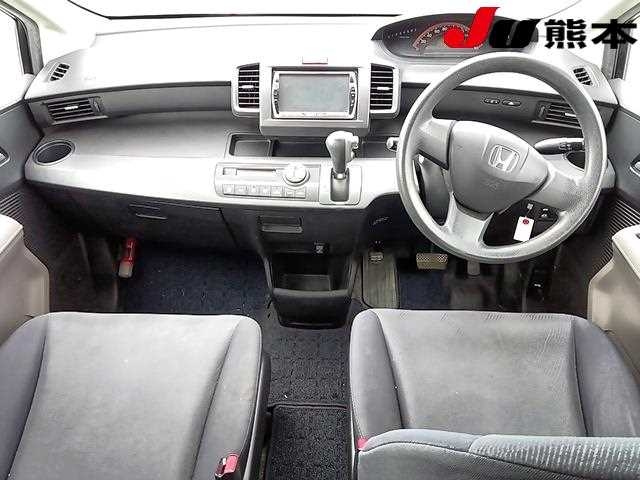 HONDA FREED 2009
