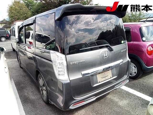 HONDA STEP WAGON 2013