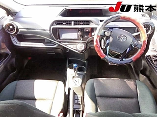 TOYOTA AQUA 2016
