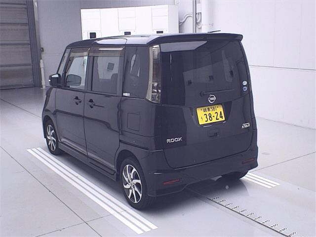 NISSAN ROOX 2012