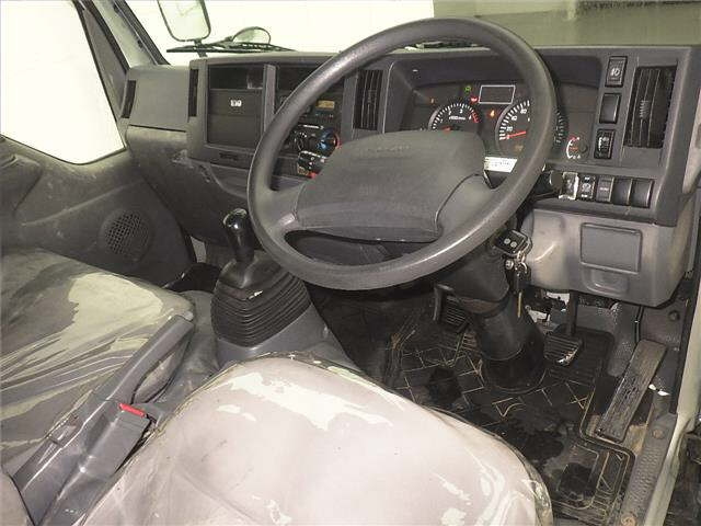 ISUZU ELF 2015