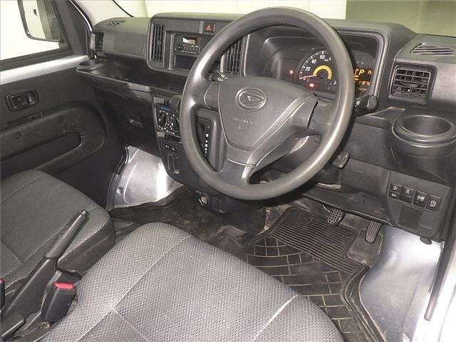 DAIHATSU HIJET VAN 2019