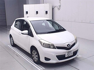 TOYOTA VITZ 2011