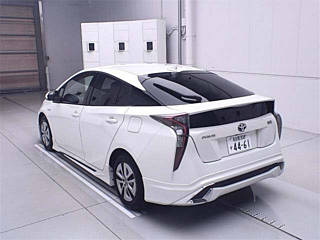 TOYOTA PRIUS 2017
