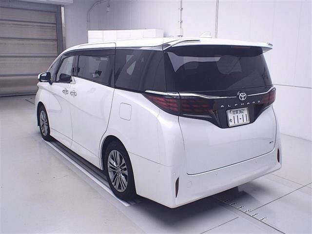 TOYOTA ALPHARD 2024