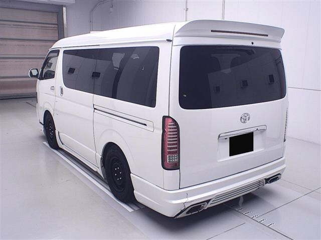 TOYOTA HIACE 2014