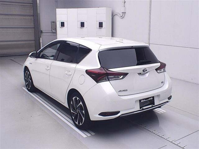 TOYOTA AURIS 2016
