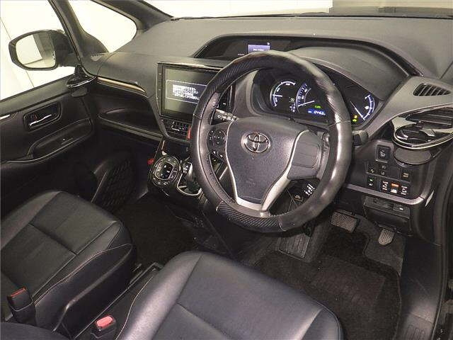 TOYOTA ESQUIRE 2016