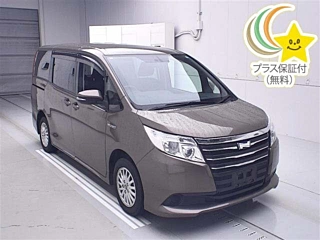 TOYOTA NOAH 2015