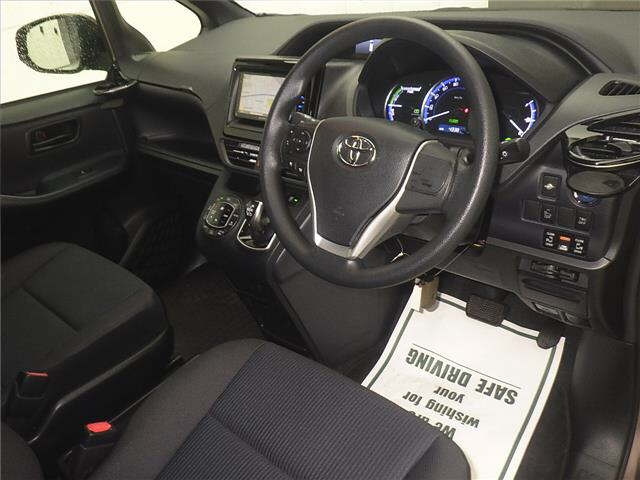 TOYOTA NOAH 2015