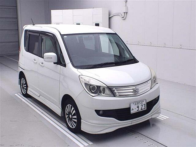SUZUKI SOLIO 2011