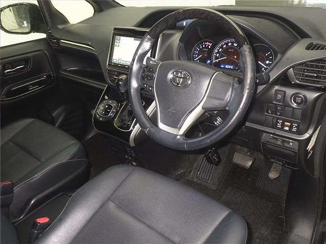 TOYOTA ESQUIRE 2017