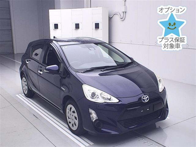 TOYOTA AQUA 2016