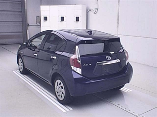TOYOTA AQUA 2016
