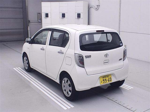 TOYOTA PIXIS EPOCH 2015