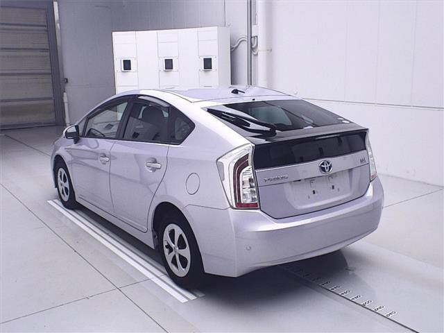 TOYOTA PRIUS 2015