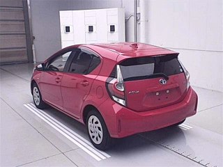TOYOTA AQUA 2018