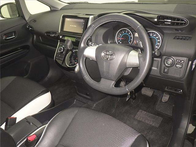 TOYOTA WISH 2012