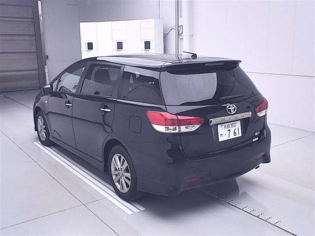 TOYOTA WISH 2012