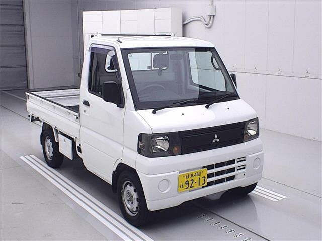 MITSUBISHI MINICAB TRUCK 2009