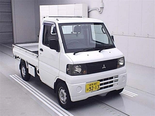MITSUBISHI MINICAB TRUCK 2009