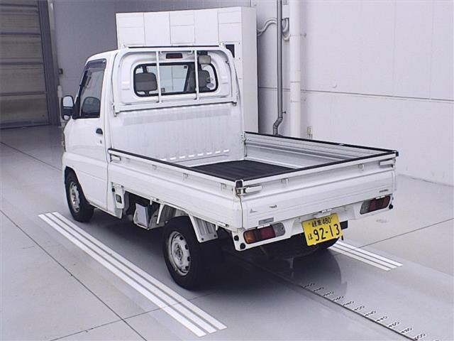 MITSUBISHI MINICAB TRUCK 2009