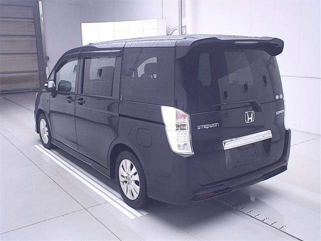 HONDA STEP WAGON 2010