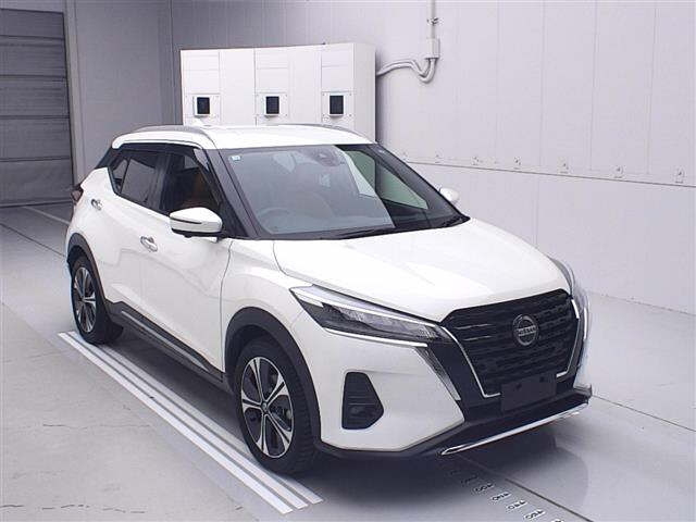 NISSAN KIX 2020