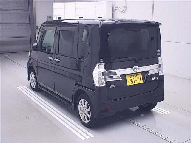 DAIHATSU TANTO 2013