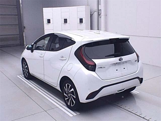 TOYOTA AQUA 2022