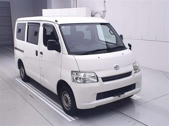 TOYOTA TOWN ACE VAN 2018