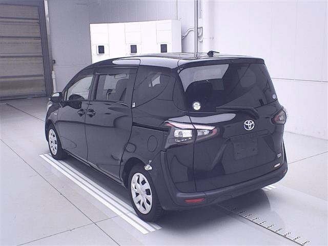 TOYOTA SIENTA 2017