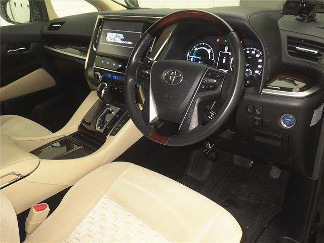 TOYOTA VELLFIRE 2017