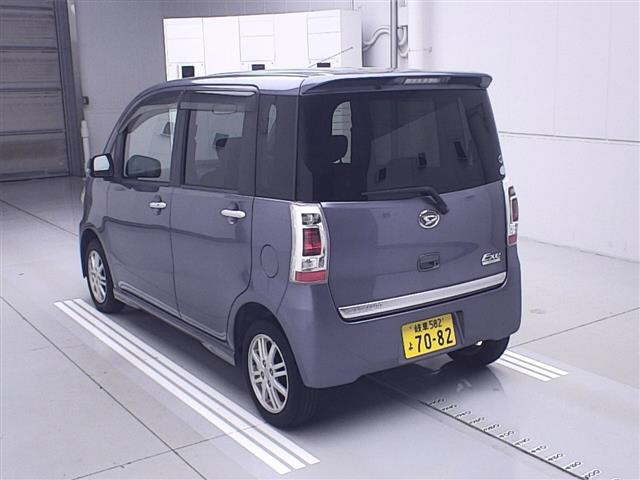 DAIHATSU TANTO EXE 2010