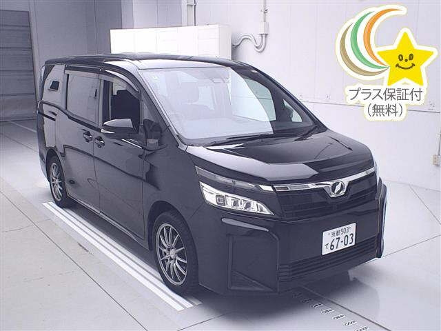 TOYOTA VOXY 2020