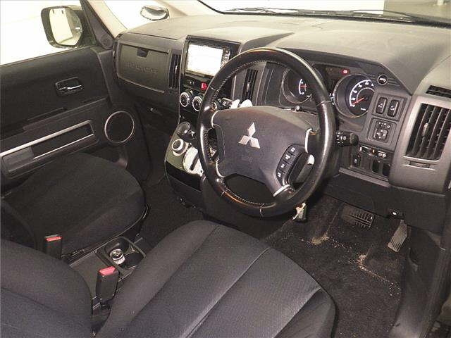 MITSUBISHI DELICA D5 2014