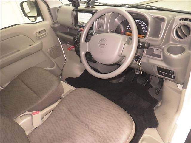 NISSAN CLIPPER VAN 2023