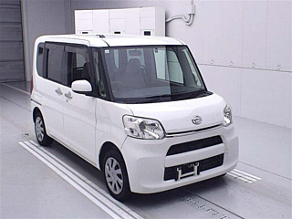 DAIHATSU TANTO 2015