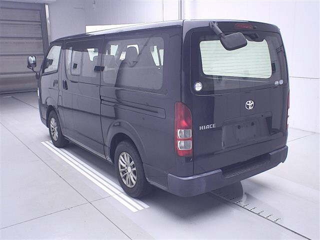 TOYOTA HIACE VAN 2016