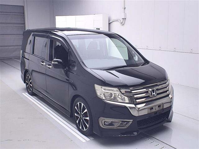 HONDA STEP WAGON 2013