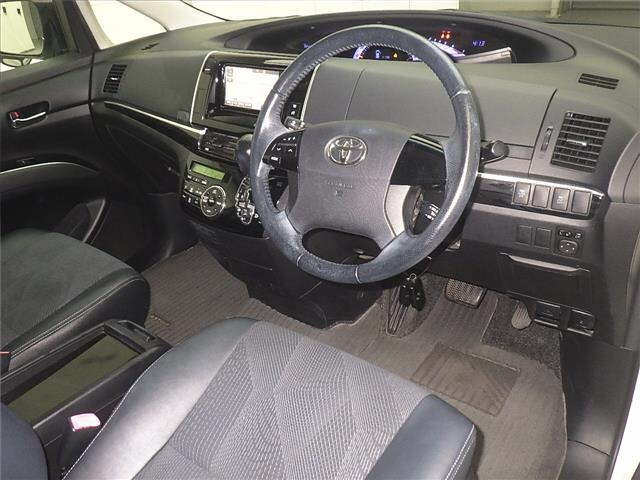 TOYOTA ESTIMA 2015
