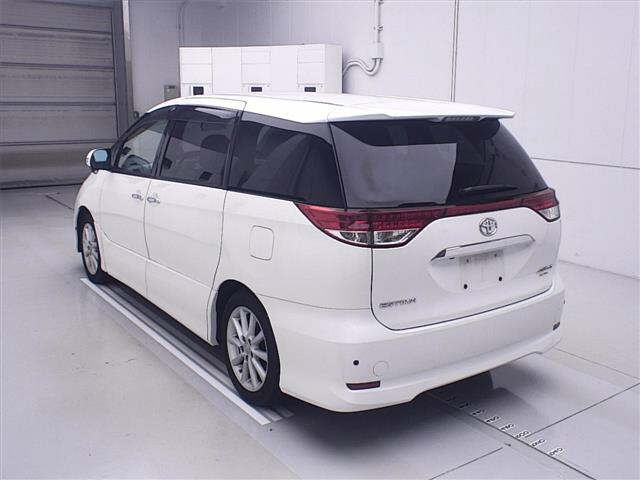 TOYOTA ESTIMA 2009