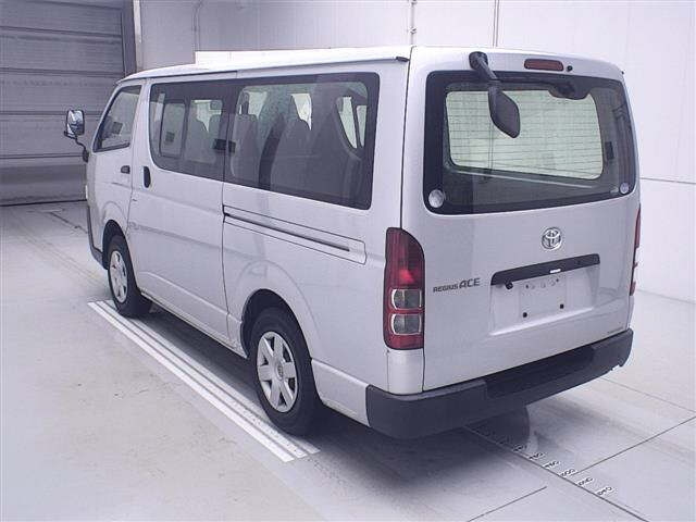 TOYOTA REGIUS ACE VAN 2018
