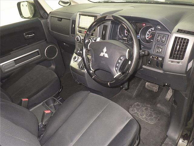 MITSUBISHI DELICA D5 2012