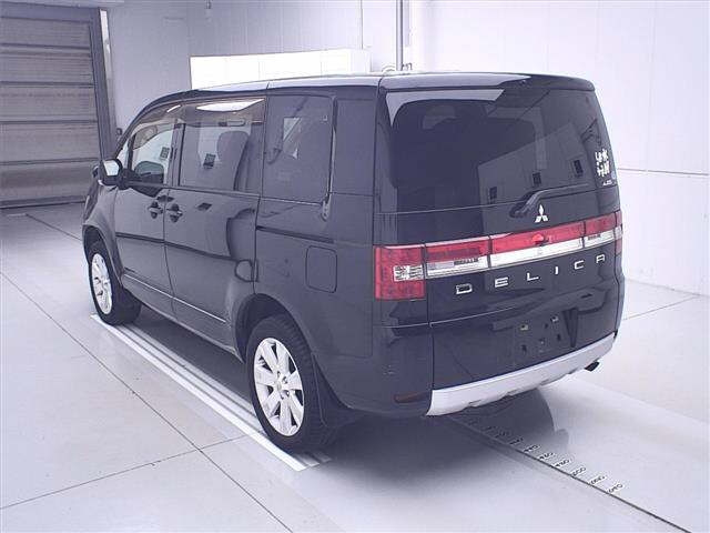 MITSUBISHI DELICA D5 2012