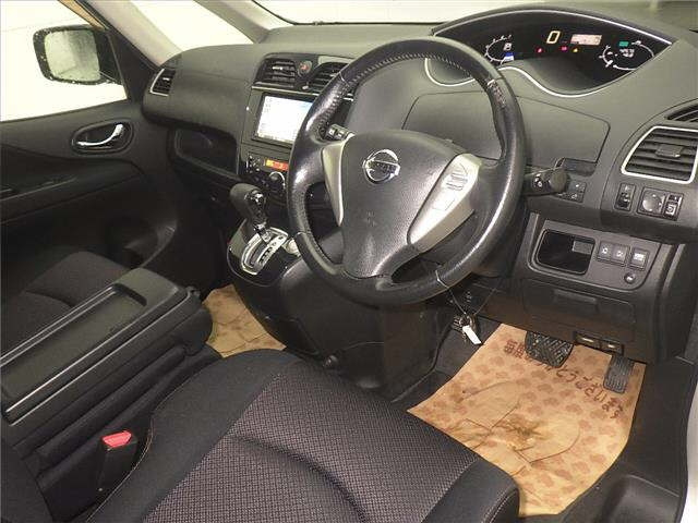 NISSAN SERENA 2011