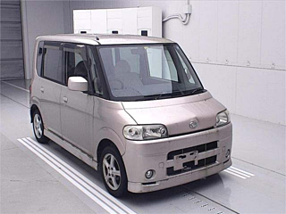 DAIHATSU TANTO 2004